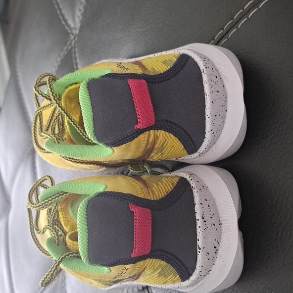 Men's like new  kinvara 14 great condition/ form fit size 12 - Picture 3 of 7